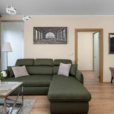 Apartman Modern With Parking And River View In By Renters