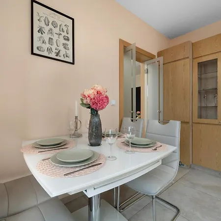 Modern With Parking And River View In By Renters * Wrocław