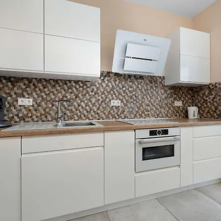 Apartman Modern With Parking And River View In By Renters *