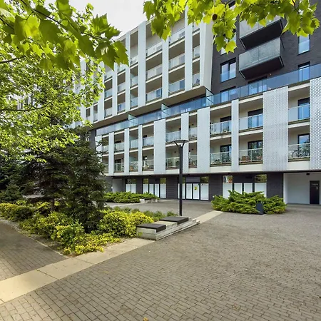 Modern With Parking And River View In By Renters